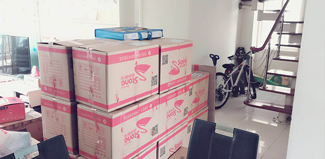 搬家公司提供的紙箱